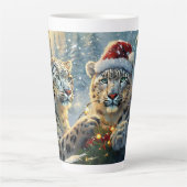 Snow Leopards Holiday Design beroemd gemaakt door  Latte Mok (Voorkant)