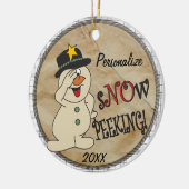 Snow Peeking Snowman Keramisch Ornament (Links)