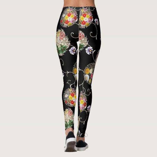 Snow ring pattern and vines japanese classic leggings (Achterkant)
