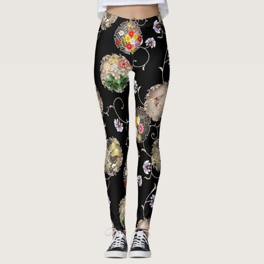 Snow ring pattern and vines japanese classic leggings (Voorkant)