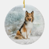 Snow Sheltie met kerstversiering Keramisch Ornament (Achterkant)