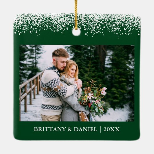 Snow Top Our First Kerstman Engaged Photo Green Keramisch Ornament (Achterkant)