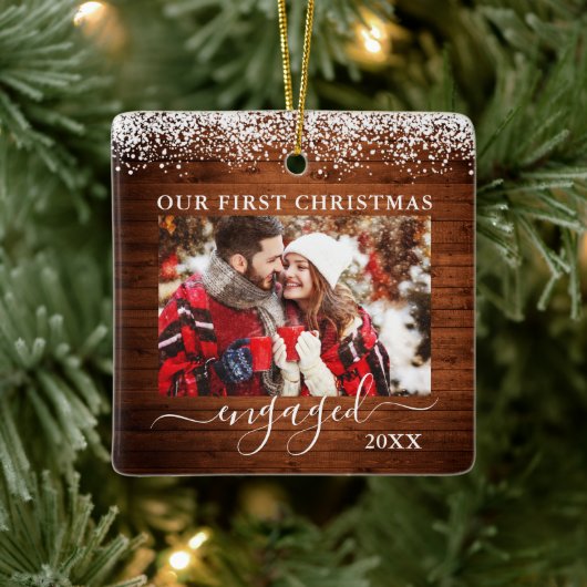 Snow Top Wood Ons eerste kerstcadeaufoto Keramisch Ornament (Boom)