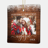 Snow Top Wood Ons eerste kerstcadeaufoto Keramisch Ornament (Links)