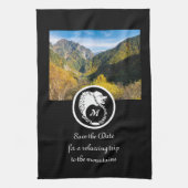 Snow White Wolf Silhouette Laurel Monogram Foto Theedoek (Verticaal)