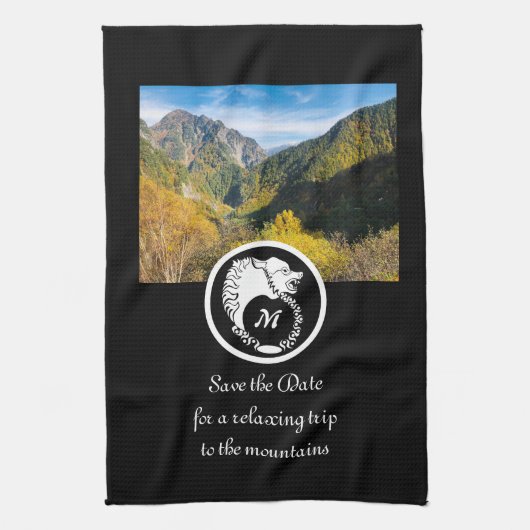 Snow White Wolf Silhouette Laurel Monogram Foto Theedoek (Verticaal)