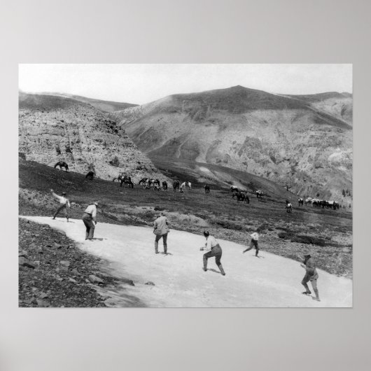 Snowball Fight - US Geological Survey Field Party Poster (Voorkant)