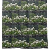 Snowball Struik on Rock Wall Douchegordijn (Voorkant)