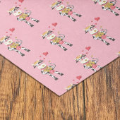 Snowbell in liefdesroze tissuepapier