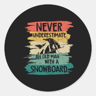 Snowboarden onderschat nooit een oud Man met een Ronde Sticker