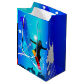 Snowboarden, sneeuwboarder met bord op blauwe acht medium cadeauzakje (Voorkant Gekanteld)