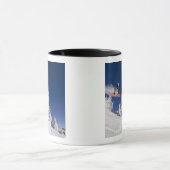 Snowboarding action at Whitefish Mountain Resort Mok (Midden)