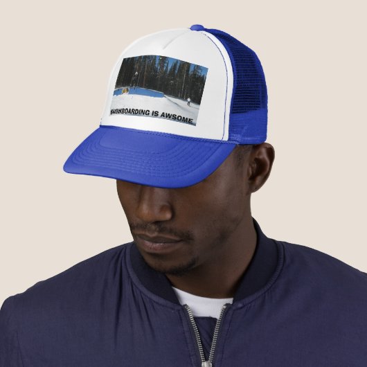 SNOWBOARDING IS GEWELDIGE TRUCKER PET (In situ)