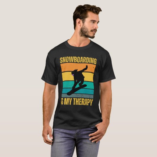 Snowboarding is mijn therapie t-shirt (Voorkant volledig)