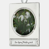Snowdruppels I (Galanthus) White Spring Flowers Verzilverd Banner Ornament (Links)