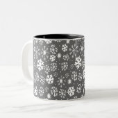 Snowflake blizzard met zilvergrijze achtergrond tweekleurige koffiemok (Voorkant links)