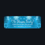 SNOWFLAKE Holiday Christmas Blue Retouradres Etiket<br><div class="desc">Elegante en stijlvolle retour labels voor Kerstmis (Kerstmis) Vakantie wenskaarten. Sneeuwvlokken in wit turquoise blauw met glitter banner. Moderne letters voor familienaam en adres. Letterkleur en lettertype kunnen worden gewijzigd. De achtergrondkleur is wit maar kan in om het even welke kleur worden veranderd.</div>