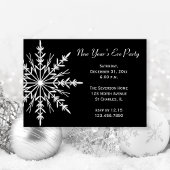 Snowflake op Black New Year's Eve Party Kaart