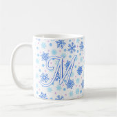 Snowflake pastel Baby Blue Elegant Script Monogram Koffiemok (Links)