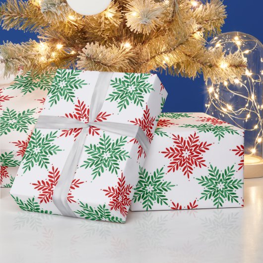 Snowflake Patroon voor rode en groene Waterverf 2 Cadeaupapier (Feestdagen)