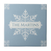 Snowflake pattern blue & white holiday custom name tegeltje (Voorkant)