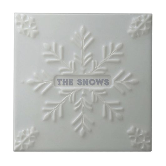 Snowflake pattern blue & white holiday custom name tegeltje (Voorkant)
