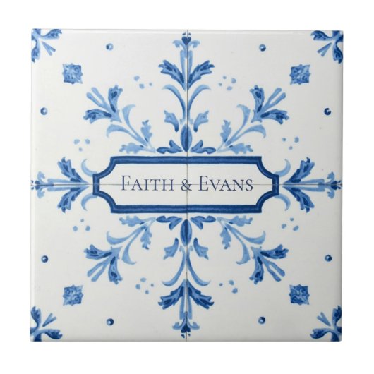Snowflake pattern blue & white holiday custom name tegeltje (Voorkant)