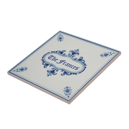 Snowflake pattern blue & white holiday custom name tegeltje (Zijkant)
