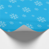 Snowflake Pattern Modern Winter Holiday Blue Cadeaupapier (Hoek)