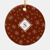 Snowflake Pattern Monogrammed Red Kerstmis Keramisch Ornament (Voorkant)