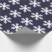 Snowflake Pattern Navy Blue Holiday Cadeaupapier (Hoek)