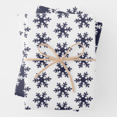 Snowflake Pattern Navy Blue White Holiday Inpakpapier Vel (In situ)