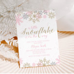 Snowflake Roze en Glitter Winter Baby shower Kaart<br><div class="desc">Een beetje sneeuwvlokken is onderweg naar Baby shower Uitnodiging met roze,  gouden en zilveren glitter Snowflakes.</div>