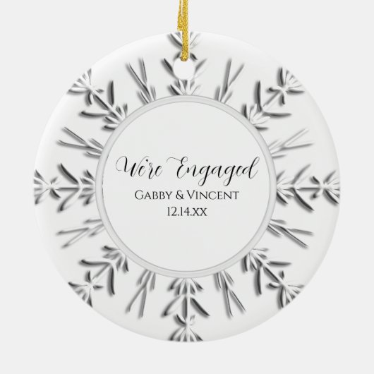 Snowflake Verloving Foto Keramisch Ornament (Achterkant)