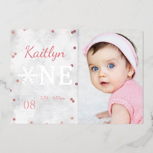 Snowflake Winter 1e verjaardag Foto echt Folie Uitnodiging (Voorkant)