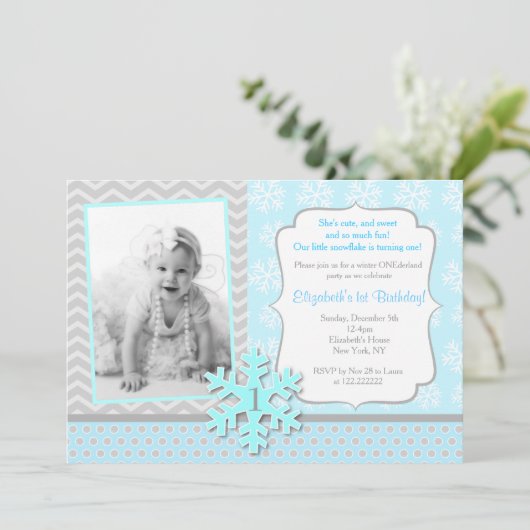 Snowflake Winter Onederland Birthday Uitnodiging (Staand voorkant)