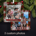 Snowflakes 2 familiefoto gepersonaliseerd rood tar metalen ornament<br><div class="desc">Elegant rustic winter red and green plaid model family keepomwille tree ornament sjabloon with sparking snowflakes lijst.                    Gemakkelijk om met uw 2 foto's,  tekstmanuscript,  familienaam en jaar te personaliseren!</div>