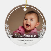 Snowflakes Baby's eerste kerstfoto White Keramisch Ornament (Voorkant)