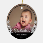 Snowflakes Baby's eerste kerstfoto Zwart Keramisch Ornament (Links)