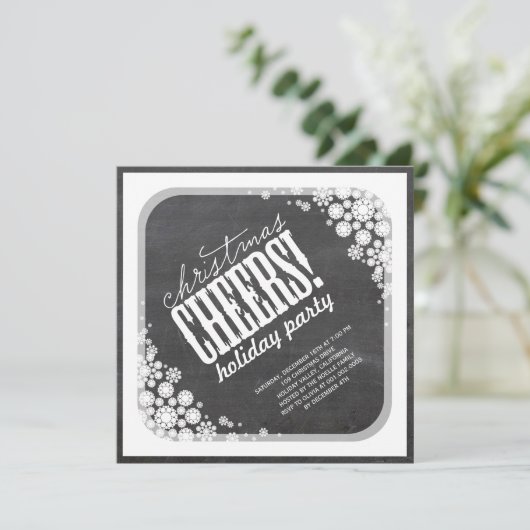 Snowflakes Cheers Chalkboard Holiday Party Uitnodi Kaart (Staand voorkant)