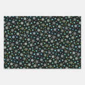 Snowflakes diverse vormen zwarte groene roze elega inpakpapier vel (Voorkant)