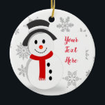 Snowflakes en Snowman-Ornament voor kerstbomen Keramisch Ornament<br><div class="desc">Decoreer je boom met dit schattige sneeuwpop en sneeuwvlokken ornament. Geef dit ornament een persoonlijk tintje met je eigen woorden en creëer een keepasme ornament voor dat speciale iemand.</div>