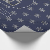 Snowflakes Kandles Holly Blue en Silver Kerstmis Cadeaupapier (Hoek)