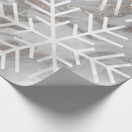 Snowflakes kerstfeestdag marmer Grey Ivory Cadeaupapier (Hoek)