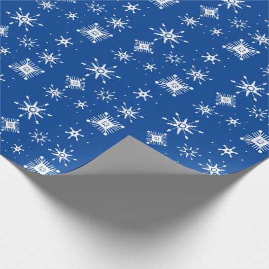 Snowflakes mengen geometrisch blauw cadeaupapier (Hoek)