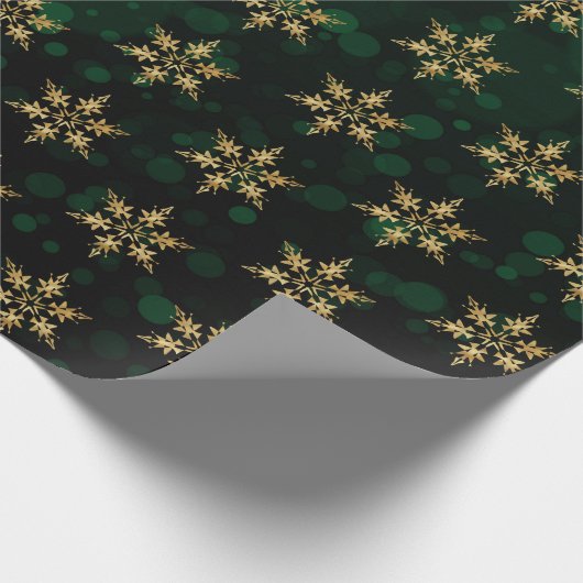Snowflakes op groene bokeh Folie Cadeaupapier (Hoek)
