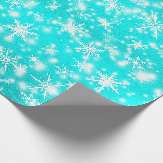 Snowflakes op kerst Sparkles in Turquoise Cadeaupapier (Hoek)