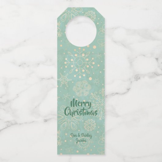 Snowflakes op Mint Green Kerstfeestdag Flessenhanger (Voorkant)