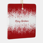 Snowflakes op rode kerst keramisch ornament (Rechts)