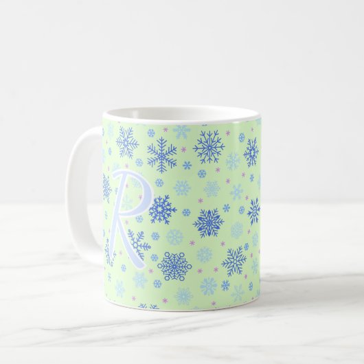Snowflakes pastel Green Elegant Script Monogram Koffiemok (Voorkant links)